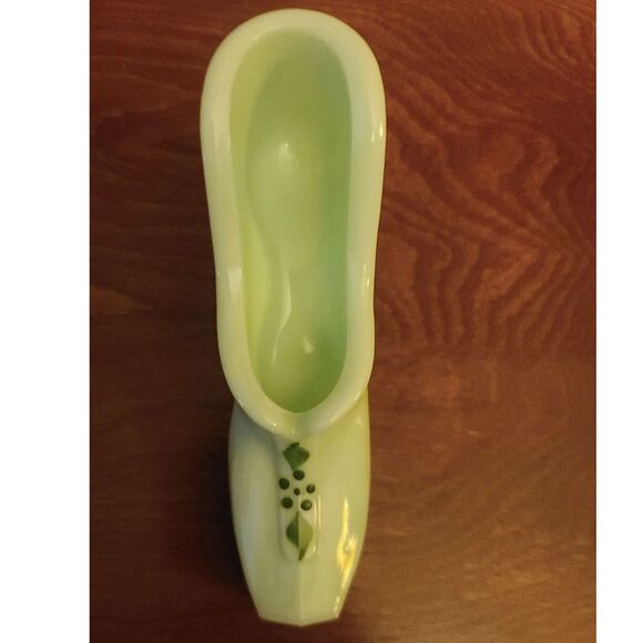Vintage Westmoreland Jadeite Lady's Shoe Signed and Stamped - Picture 1 of 8